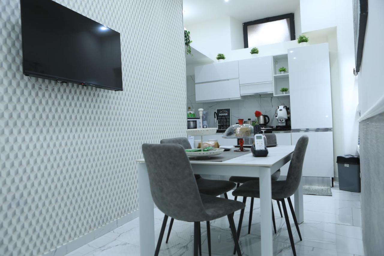Appartement Santi House à Catane Extérieur photo