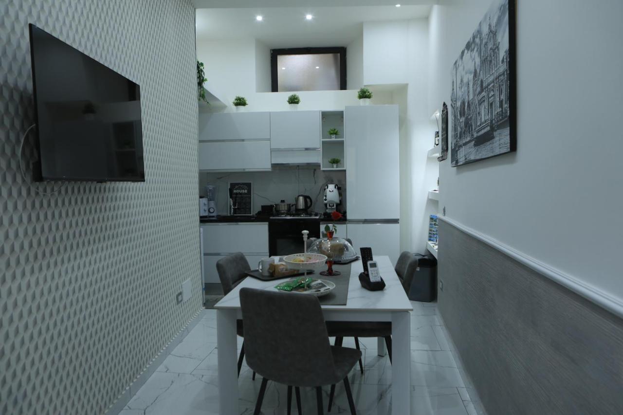 Appartement Santi House à Catane Extérieur photo