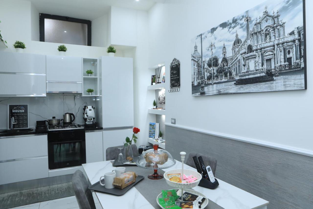 Appartement Santi House à Catane Extérieur photo